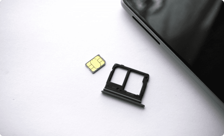 スマホから外されたsimカード