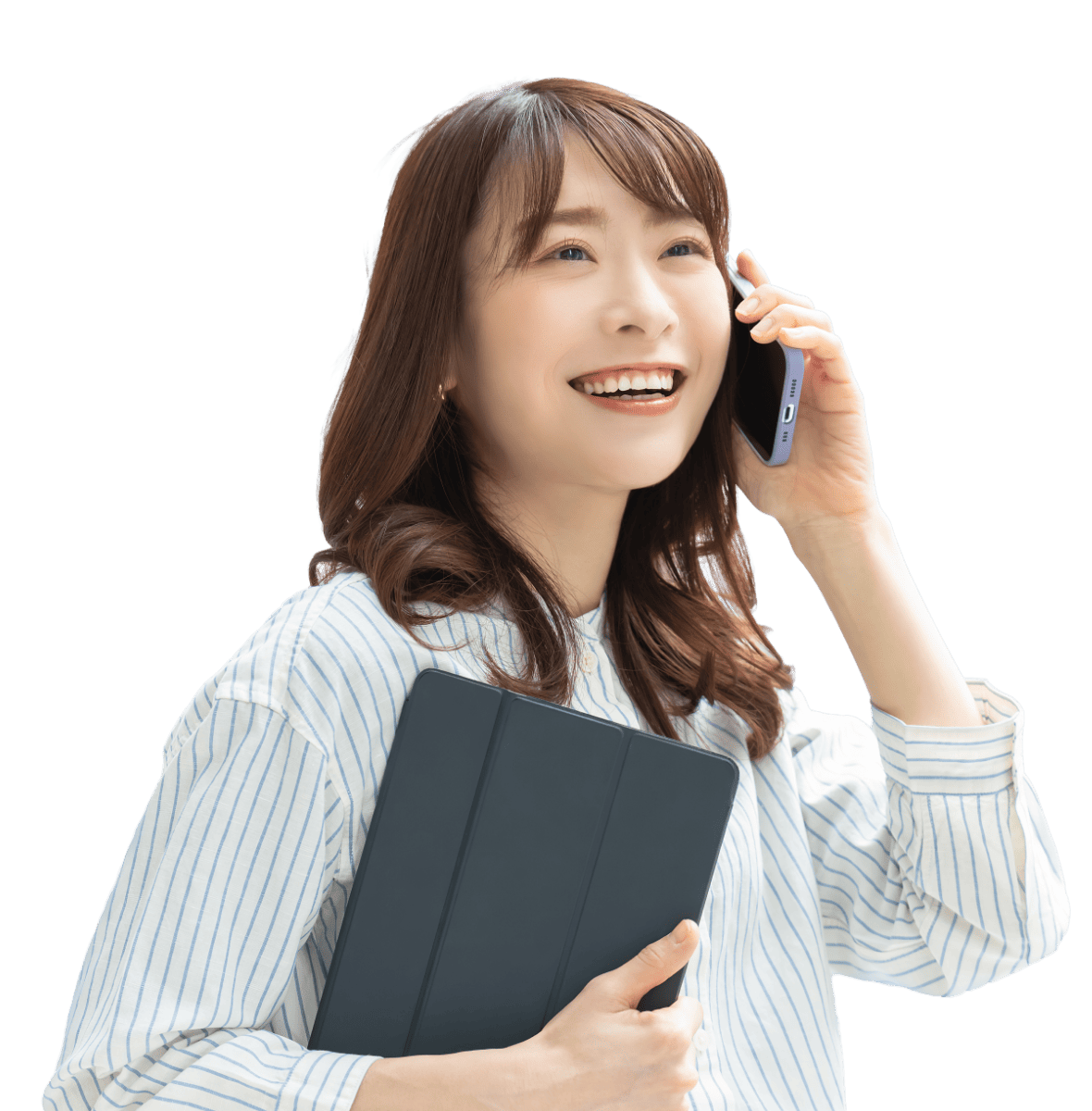 スマホで通話する女性